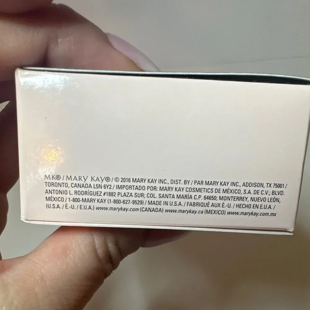 New MARY KAY Mineral Powder Foundation- Bromze NIB .28‎ oz